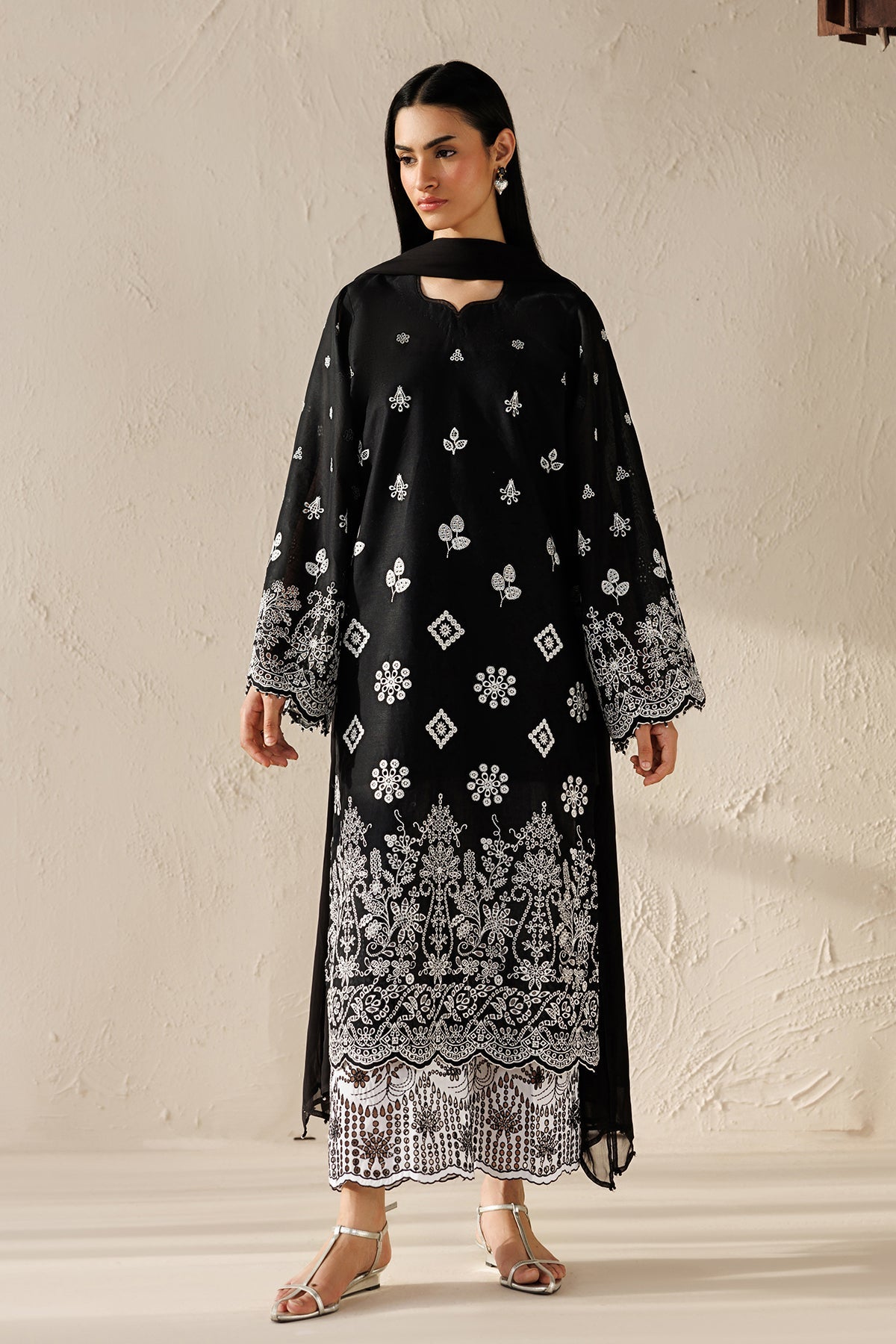 Baroque | Embroidered Lawn | SF-4522