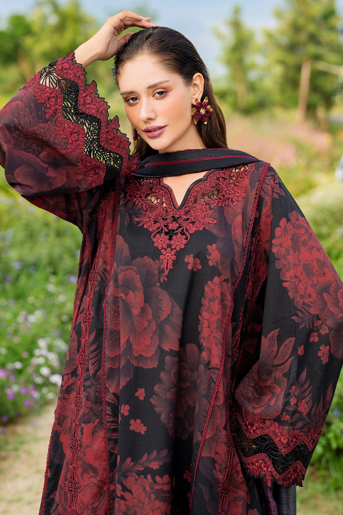 Baroque | Embroidered Lawn | SF-4220