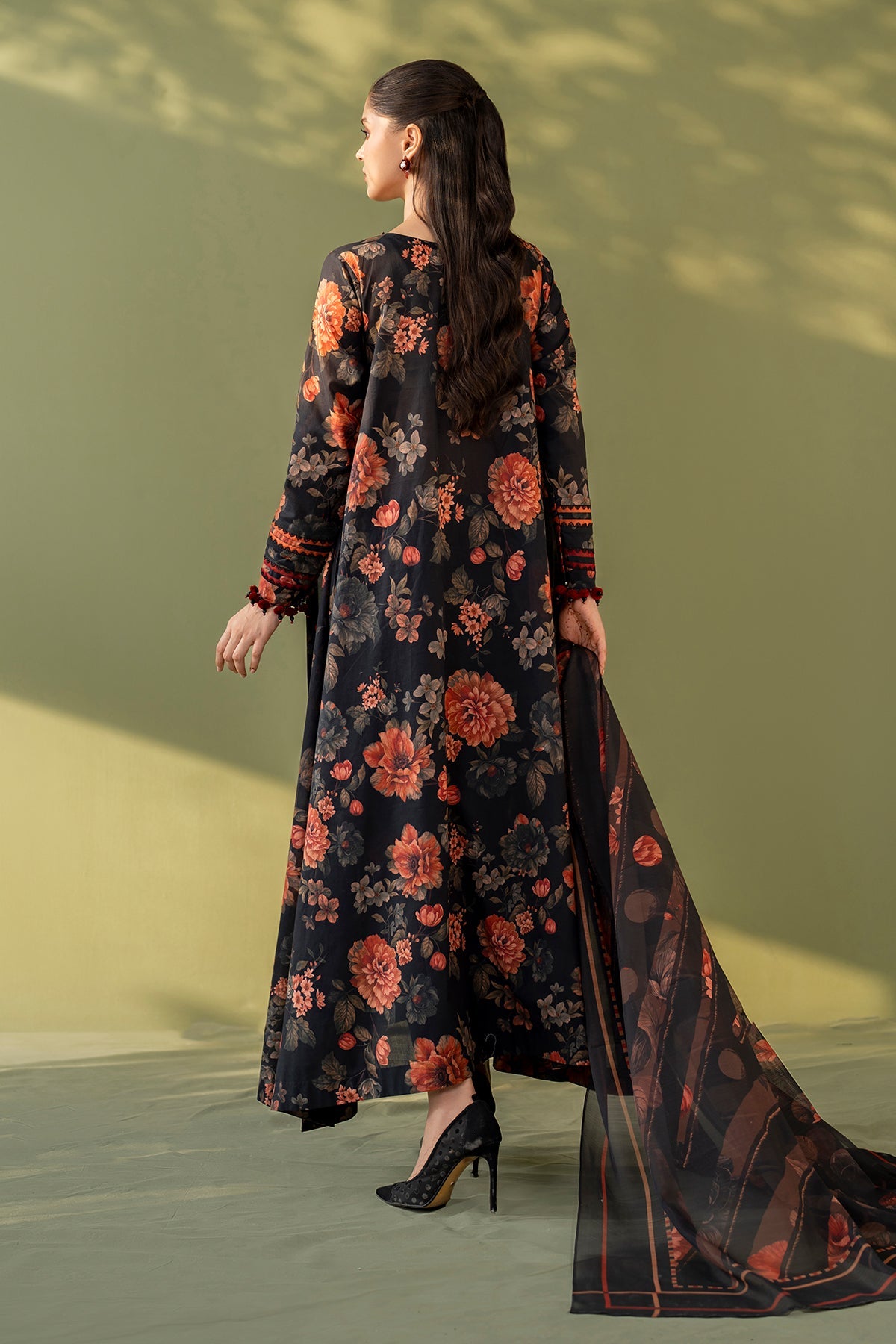Baroque | Embroidered Lawn | SF-4172