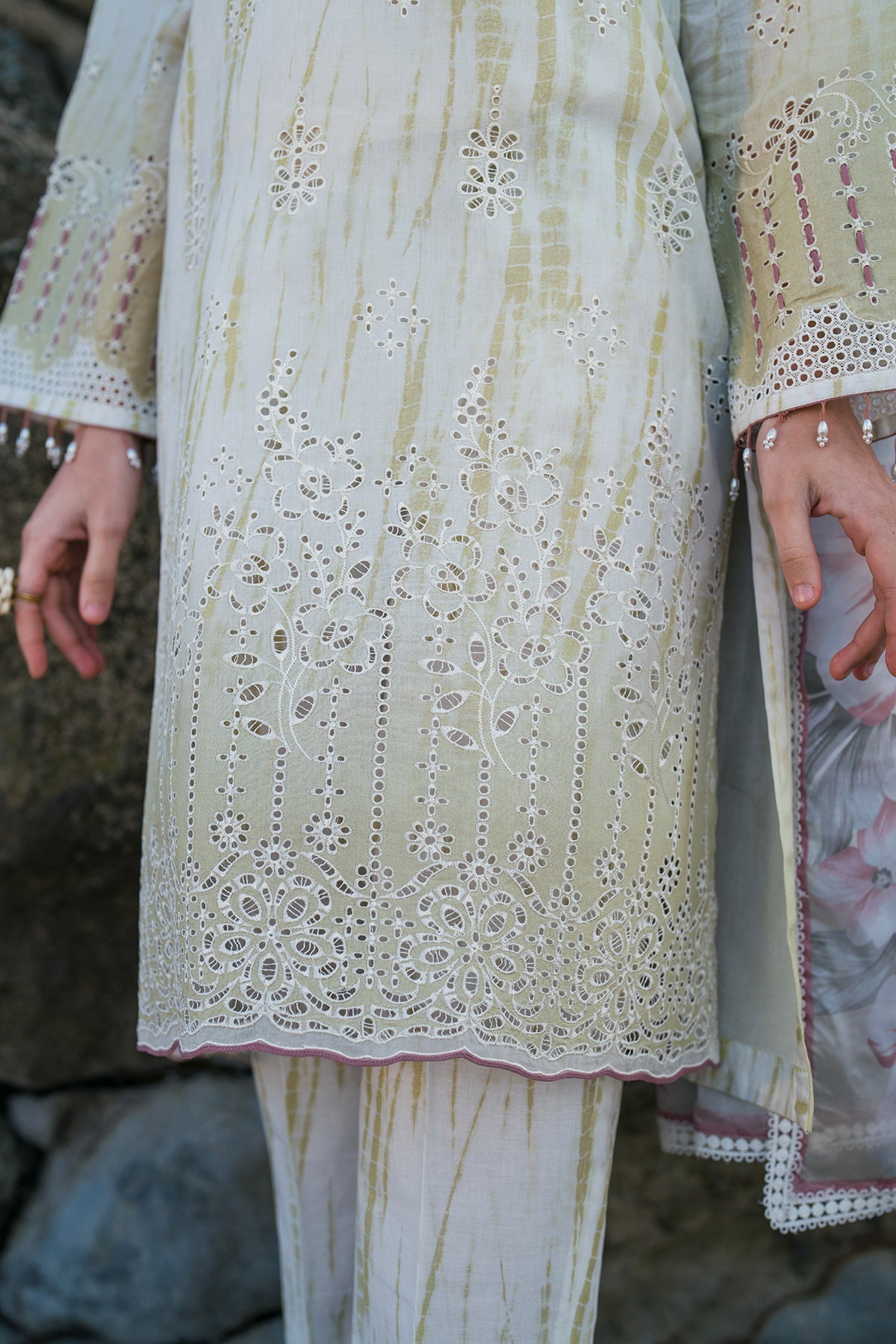 Baroque | Embroidered Lawn | SF-4132
