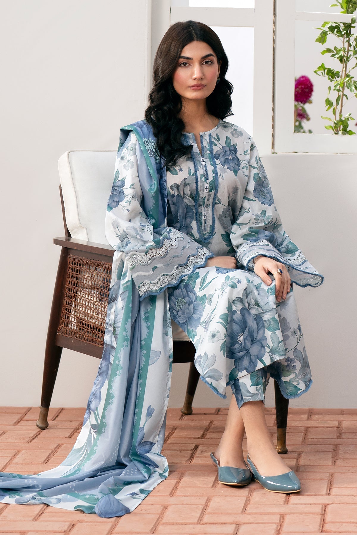 Baroque | Embroidered Lawn | SF-541