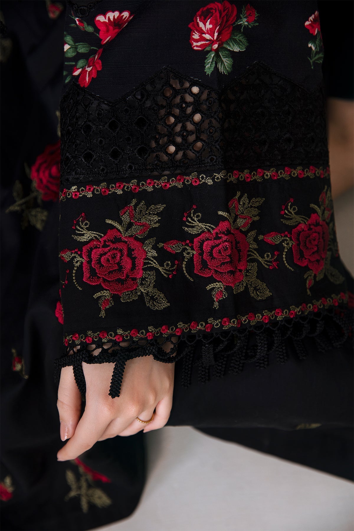 Baroque | Embroidered Lawn | SF-361
