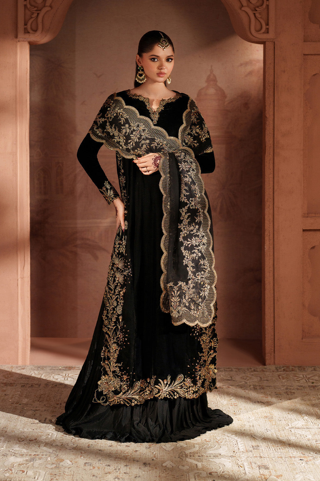 Iznik | Velvet 25 | IV-62 Embroidered Velvet