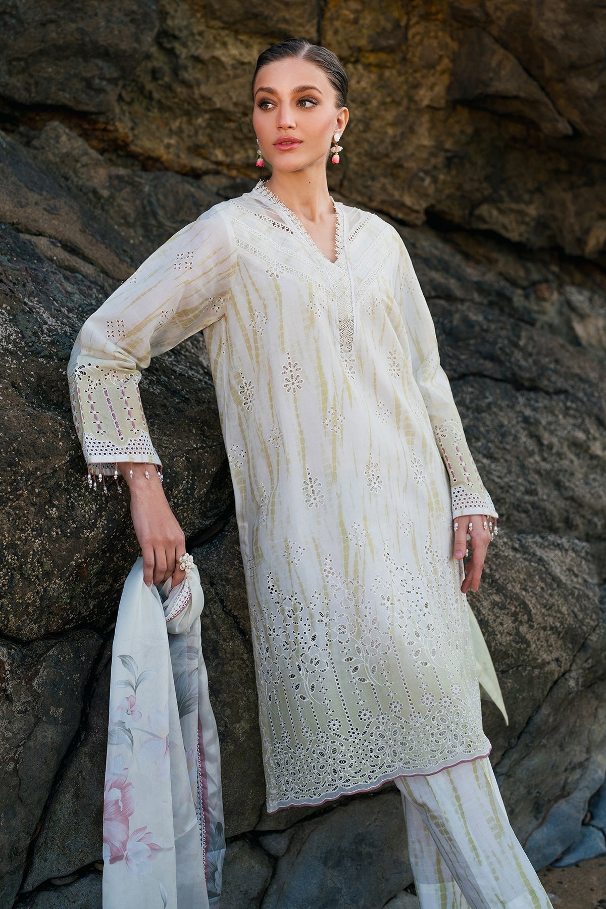 Baroque | Embroidered Lawn | SF-4132