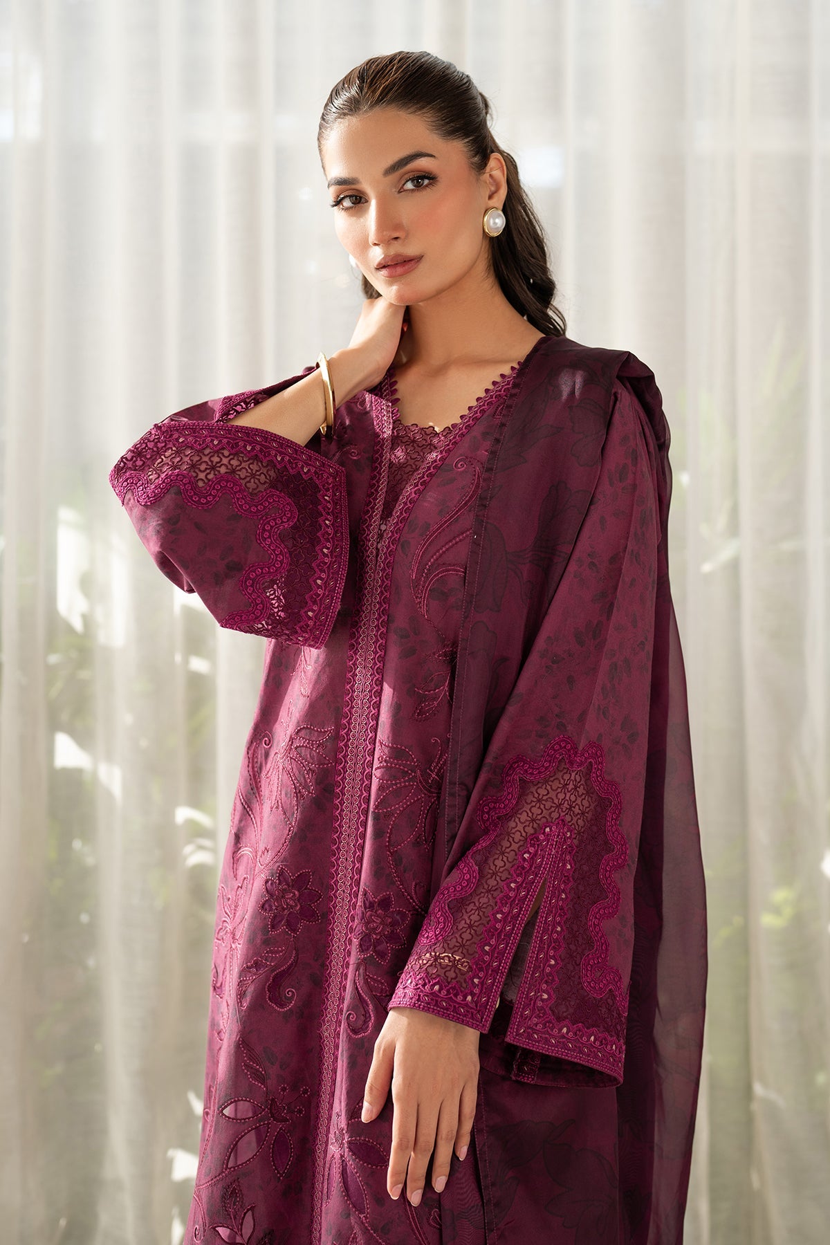 Baroque | Embroidered Lawn | SF-4098