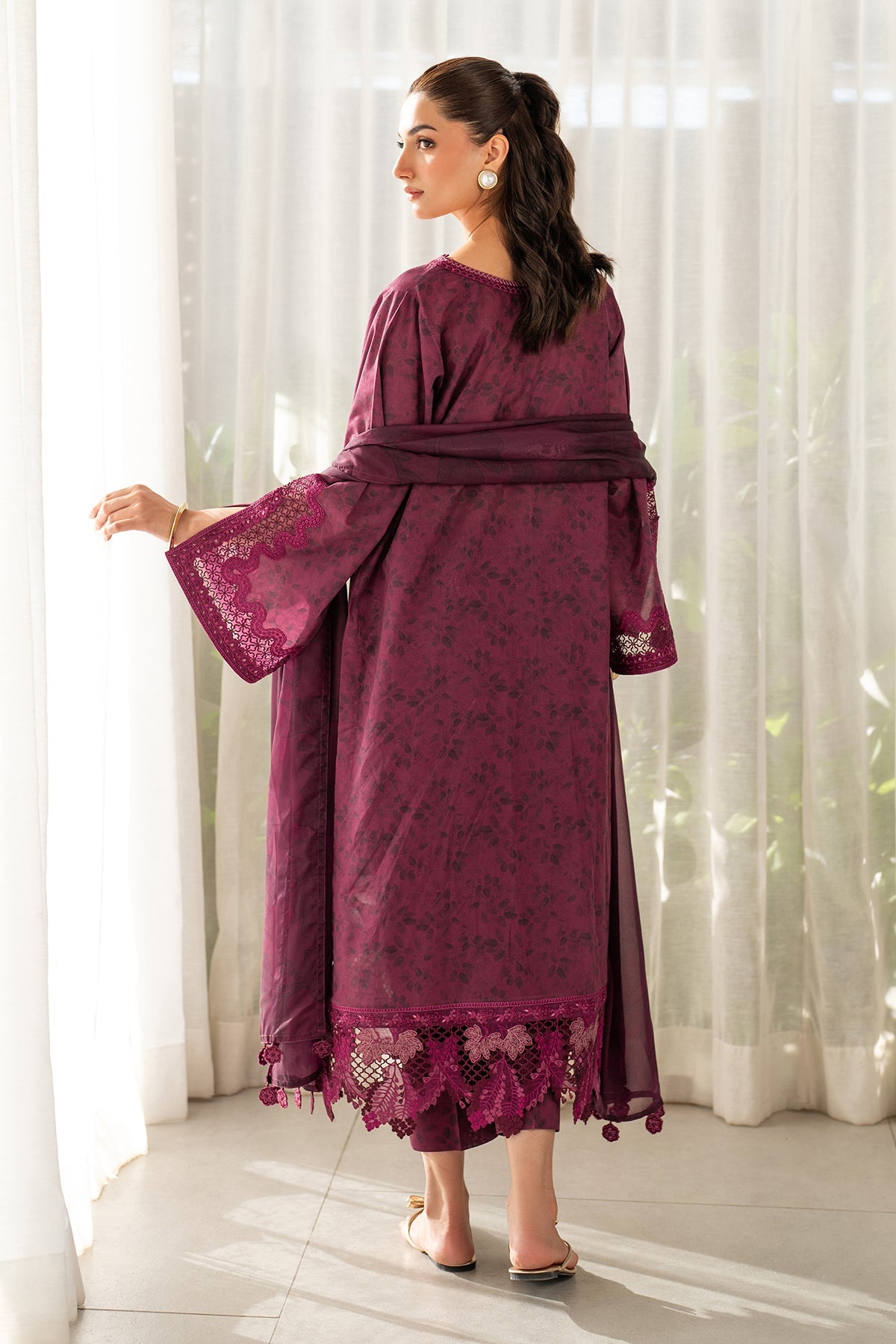 Baroque | Embroidered Lawn | SF-4098