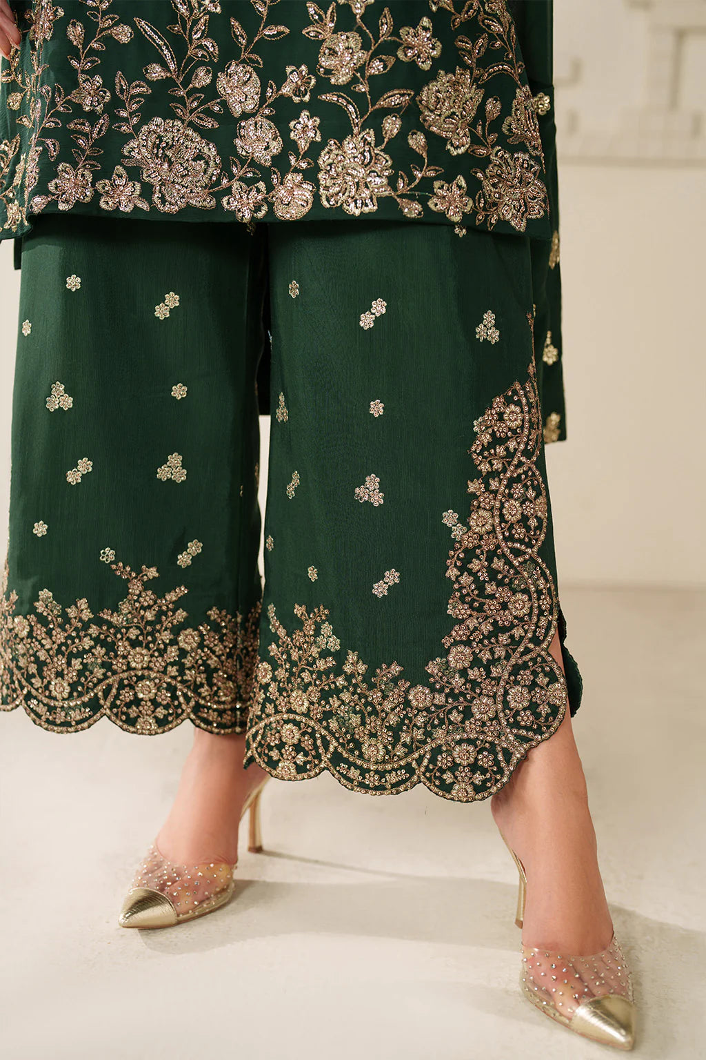 Iznik | Festive Formals | UE-619 Embroidered Chiffon