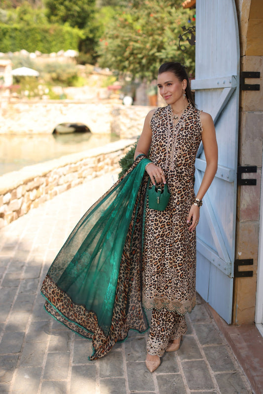 Noor by Saadia Asad | Luxe Chikankari 25 | D2-A - House Of Anaya