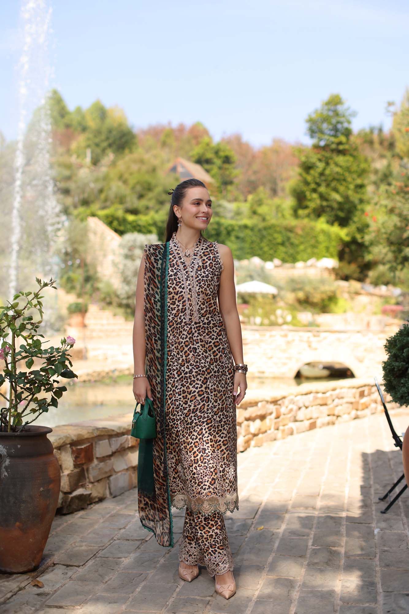 Noor by Saadia Asad | Luxe Chikankari 25 | D2-A - House Of Anaya