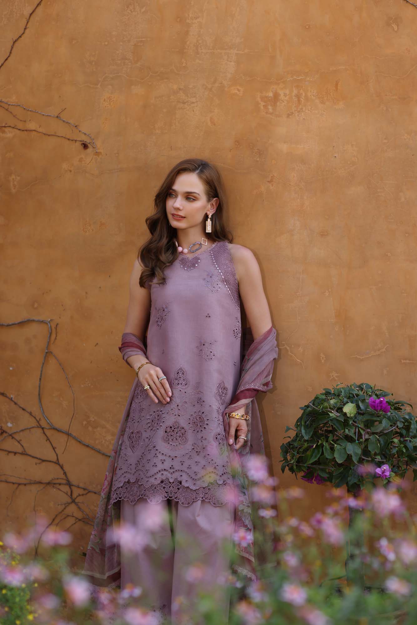 Noor by Saadia Asad | Luxe Chikankari 25 | D8-A - House Of Anaya