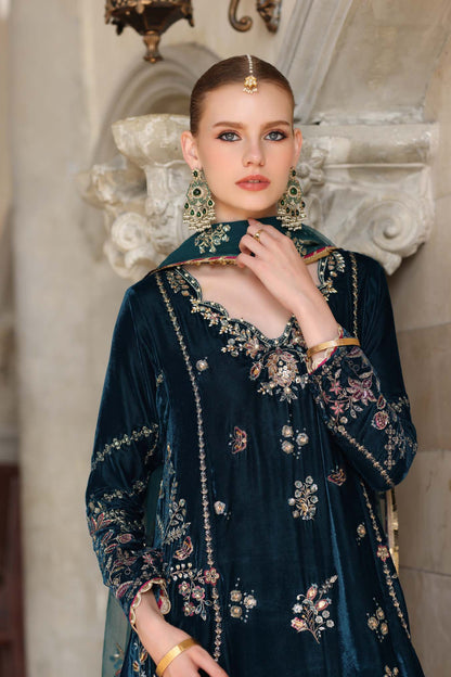 Noor by Saadia Asad | Handcrafted Velvet 25 | Andaleeb