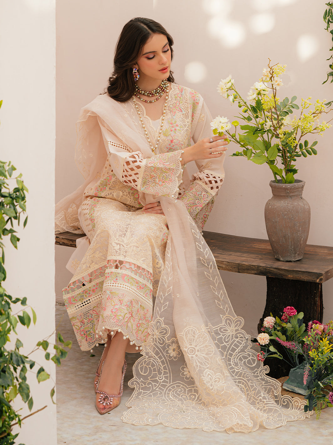 Mahnur | Allenura Luxury Lawn 24 | ALLORA - House Of Anaya