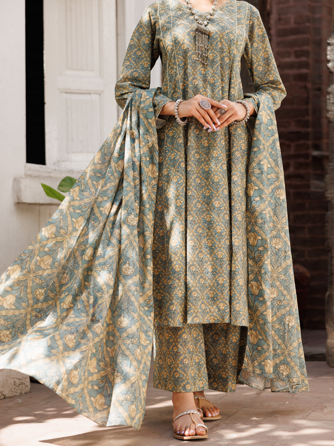 Almirah | Traditional Tale | ALP-3PS-2130