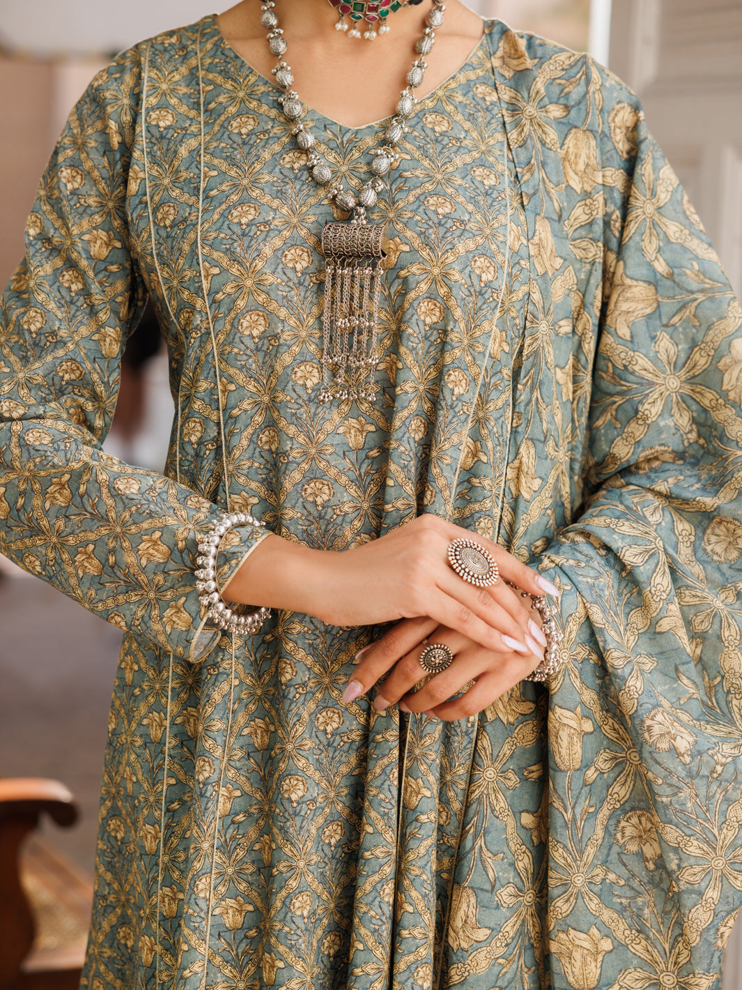 Almirah | Traditional Tale | ALP-3PS-2130
