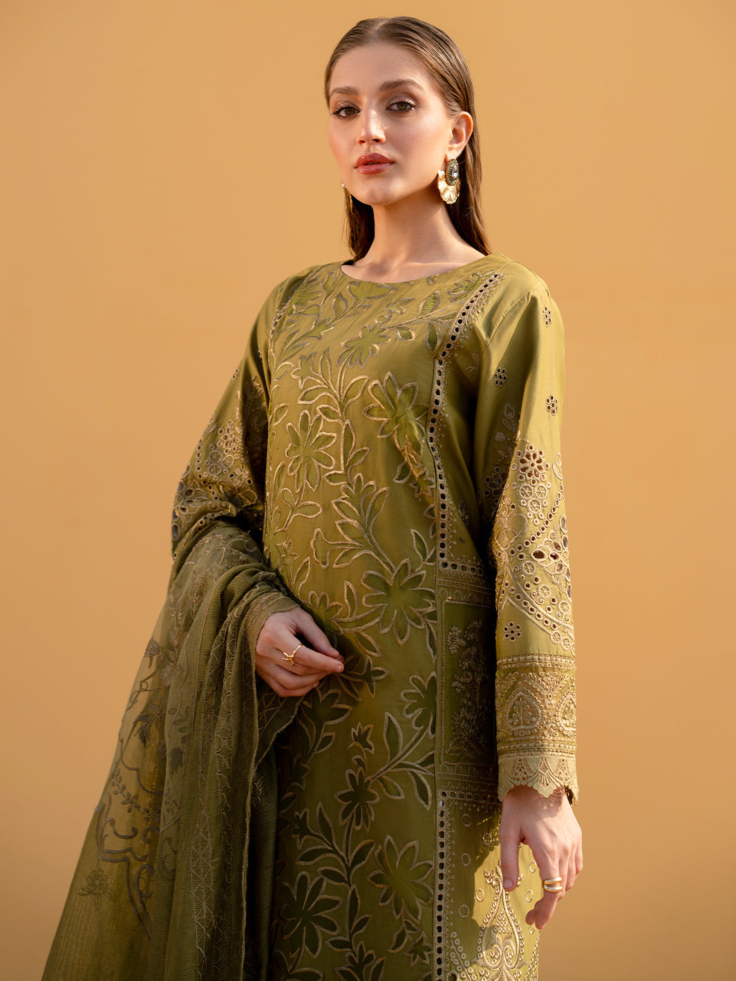 Mahnur | Sirena Luxury Lawn 25 | Adrienne - House Of Anaya