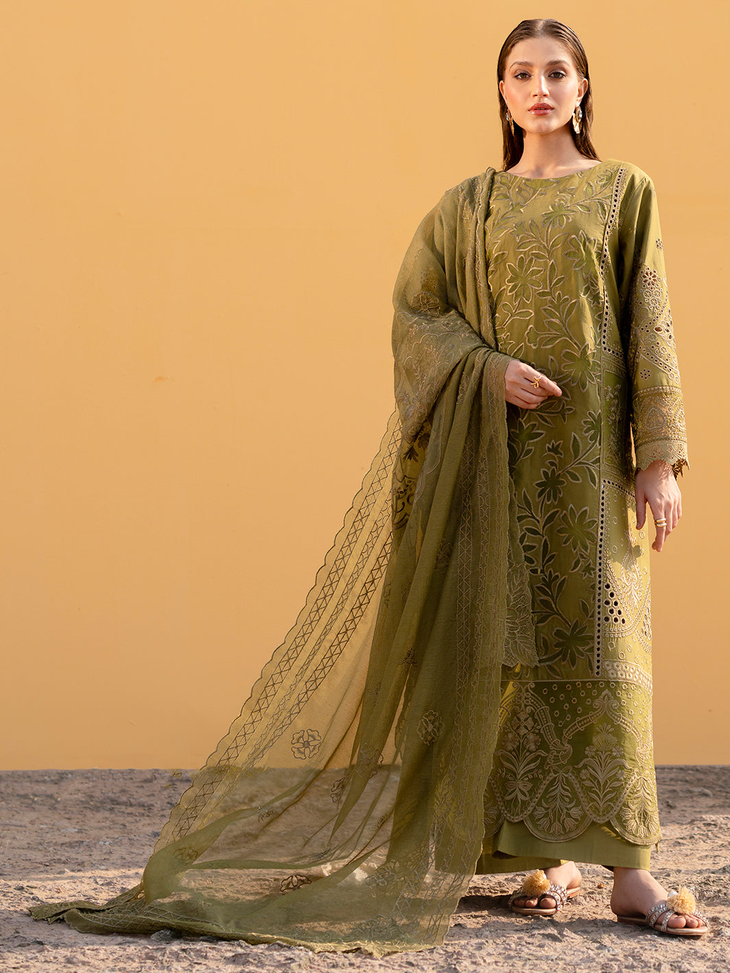 Mahnur | Sirena Luxury Lawn 25 | Adrienne - House Of Anaya