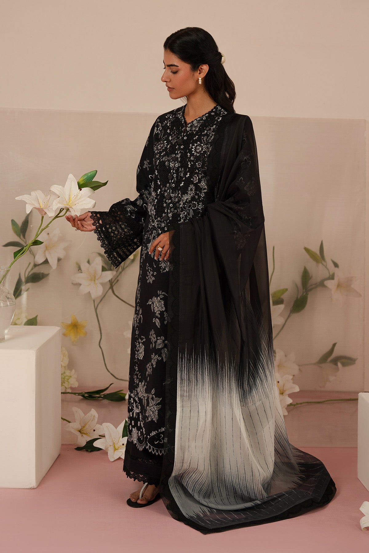 Afrozeh | Floral Charm 25 | Lupine