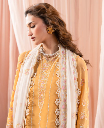 Republic Womenswear | RPP Vol 2 25 | Amber