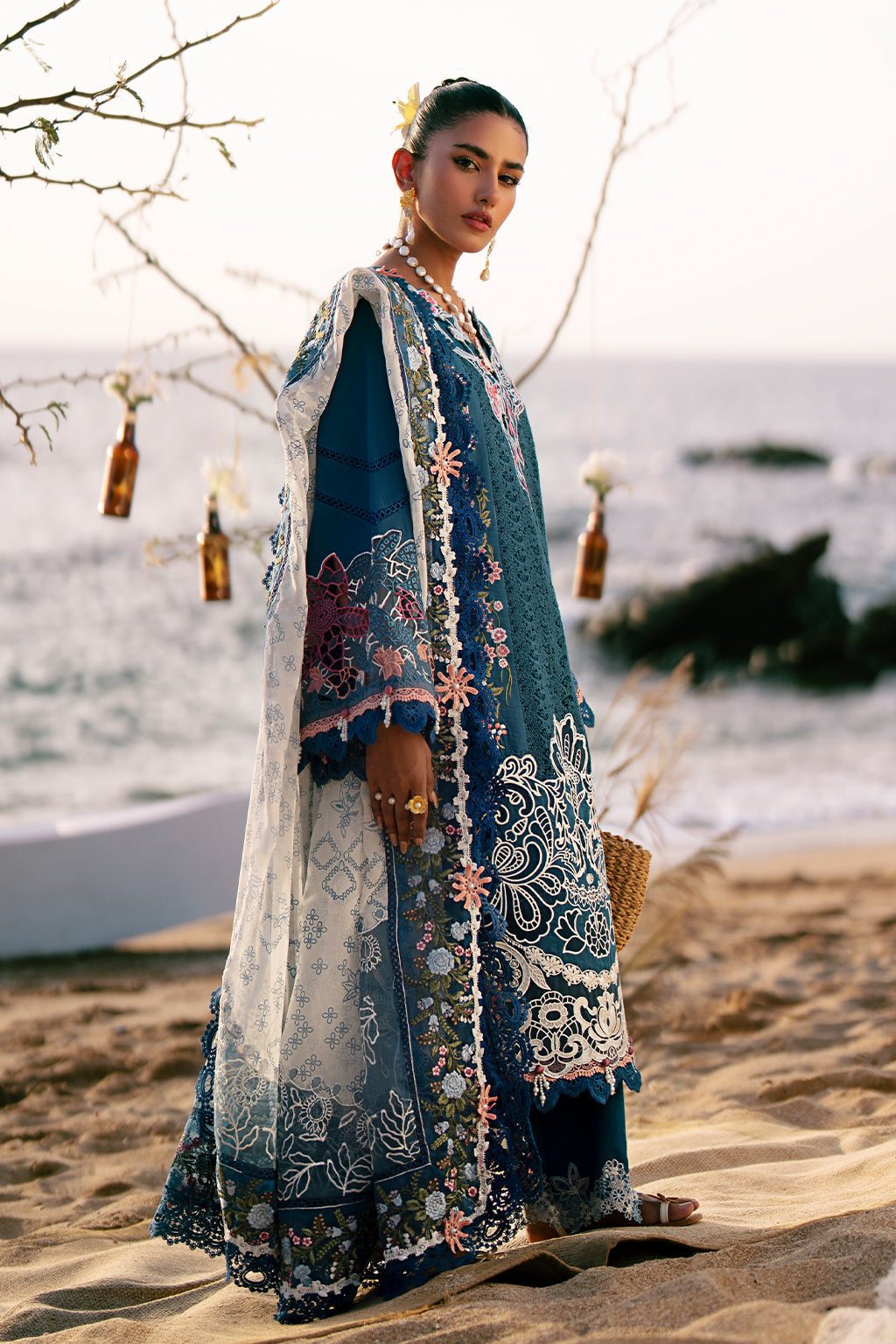 AJR Couture | Dastan Luxury Lawn 25 | Aura - House Of Anaya