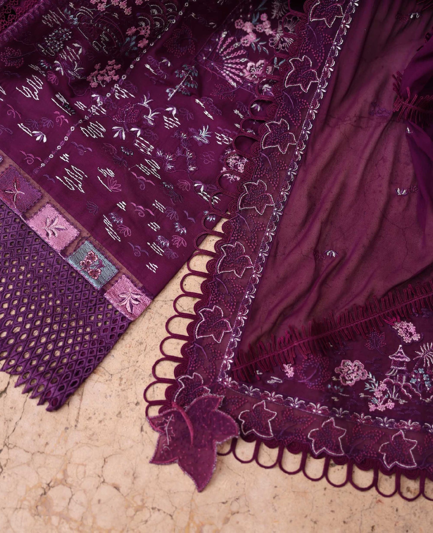 Republic Womenswear | Embroidered Pret 26 | Cysia