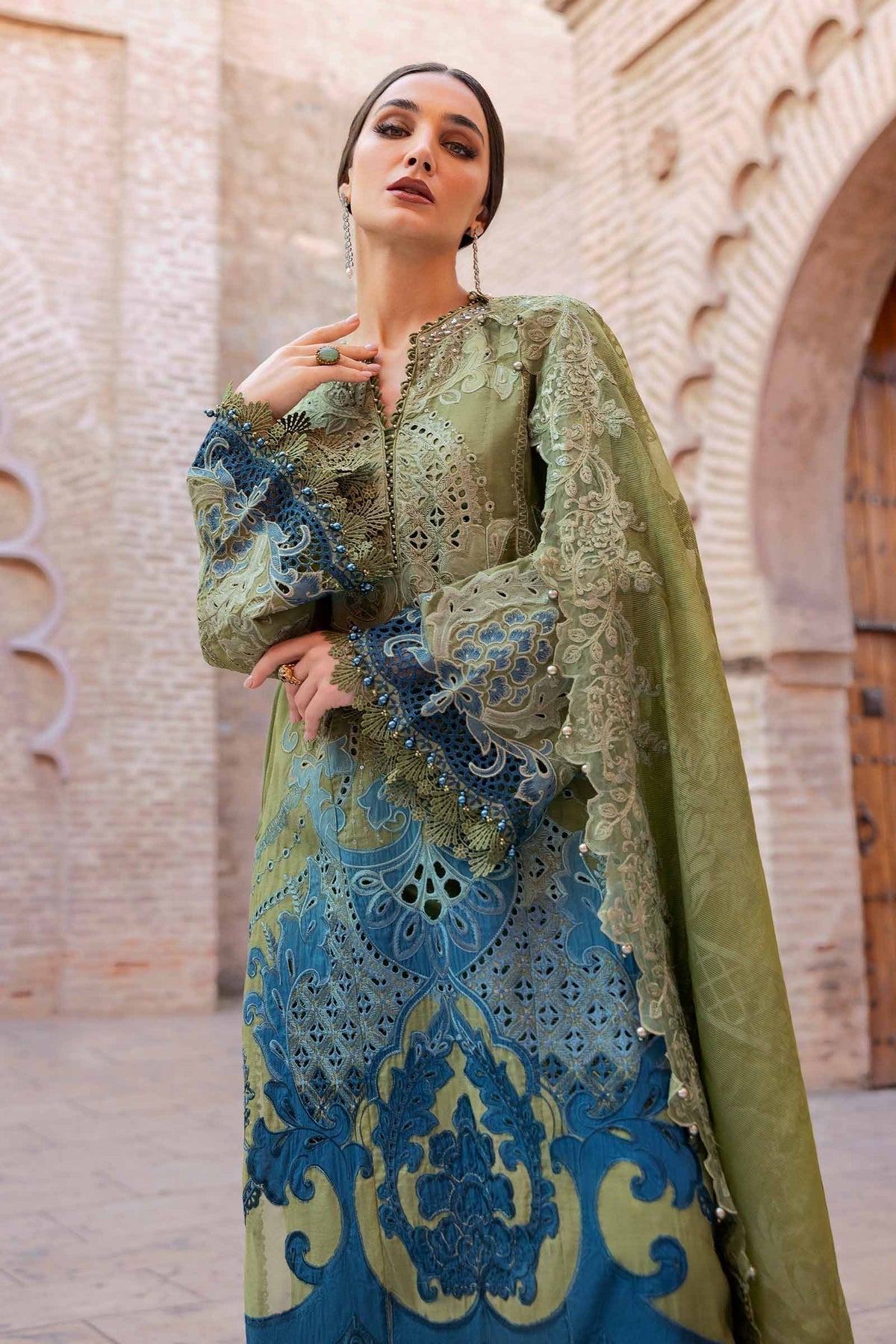 Maria B | Luxury Lawn 25 | D-2501-A