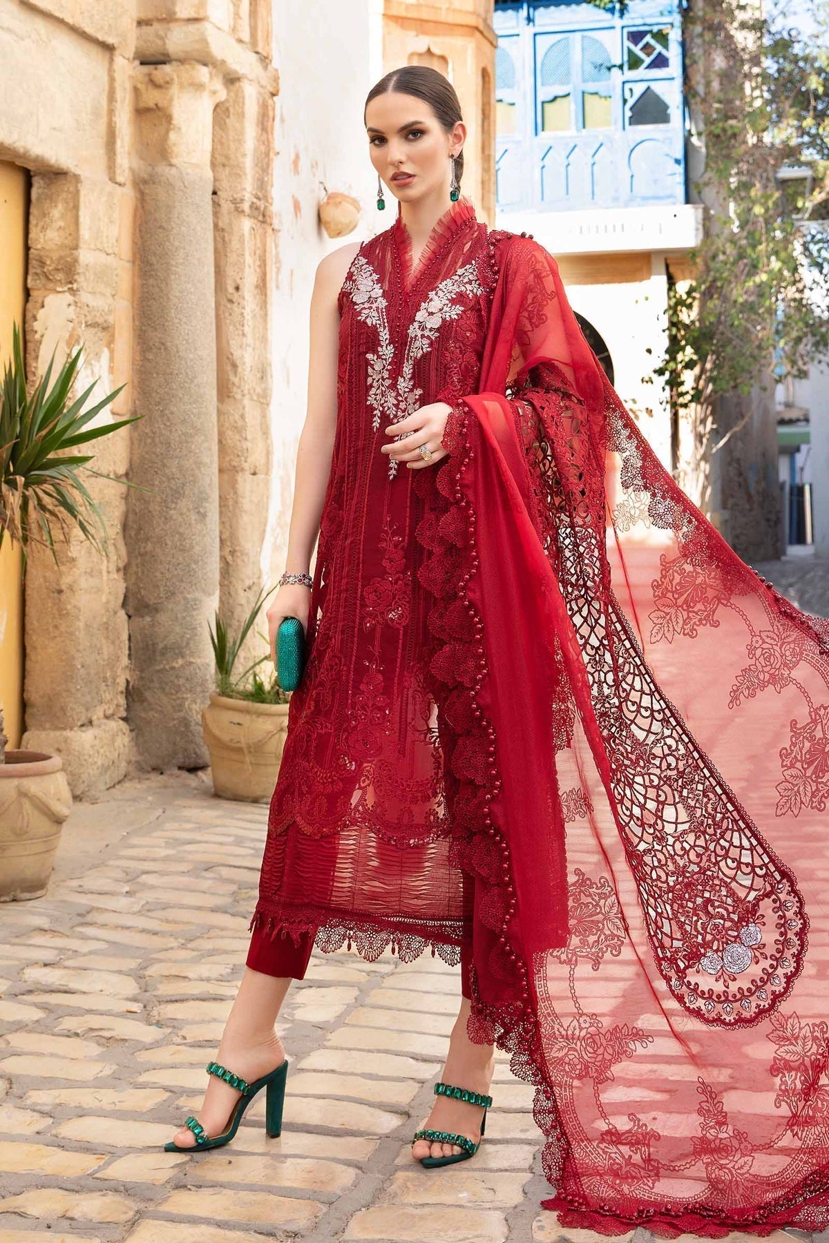 Maria B - D-2401-B - Lawn