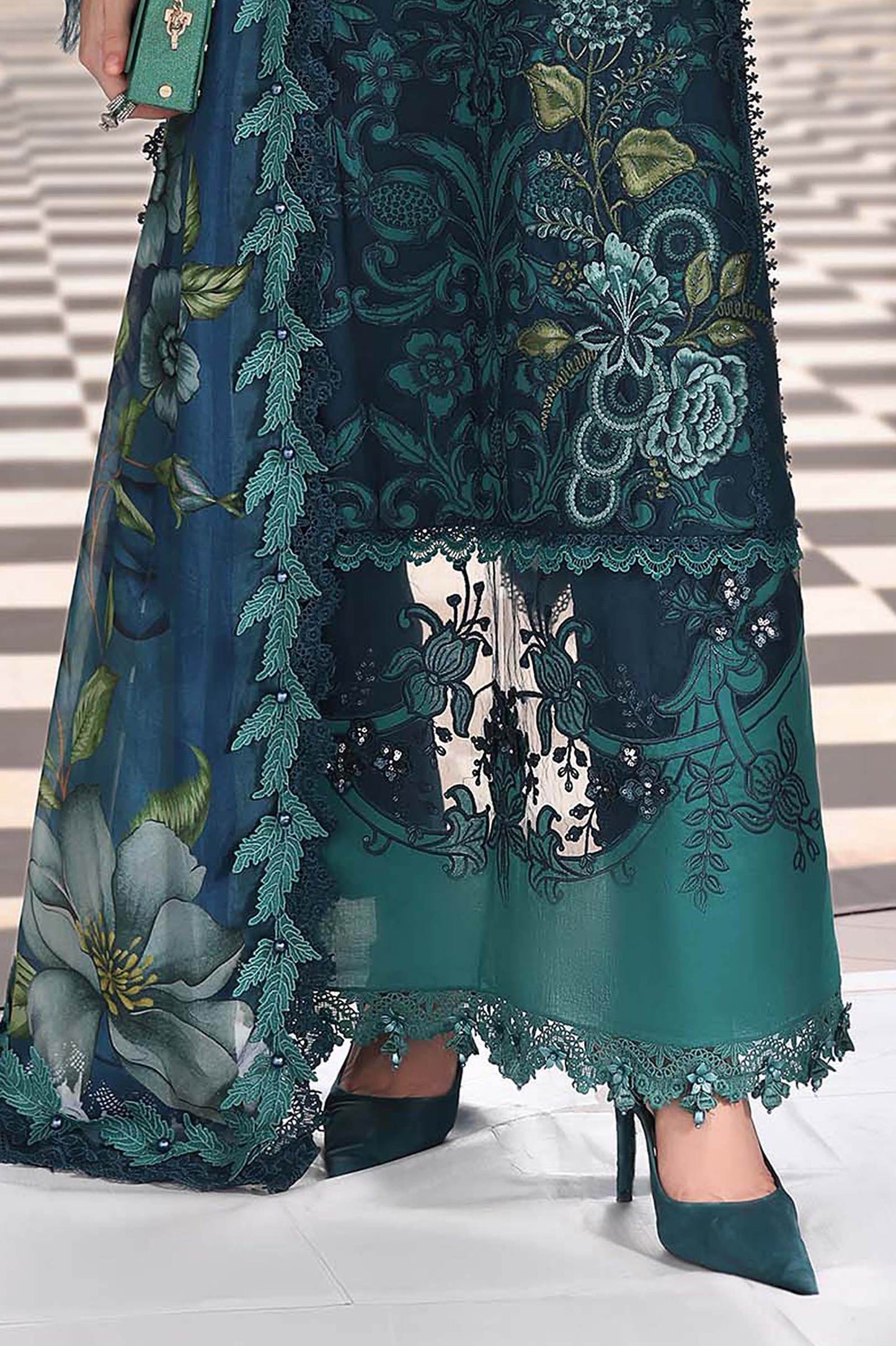 Maria B | Luxury Lawn 26 | 3 Piece Embroidered Lawn Suit