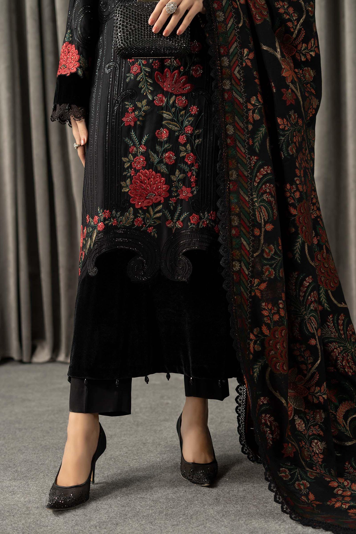 Maria B | Winter Luxe Pret 25 | WLS-1309-Black