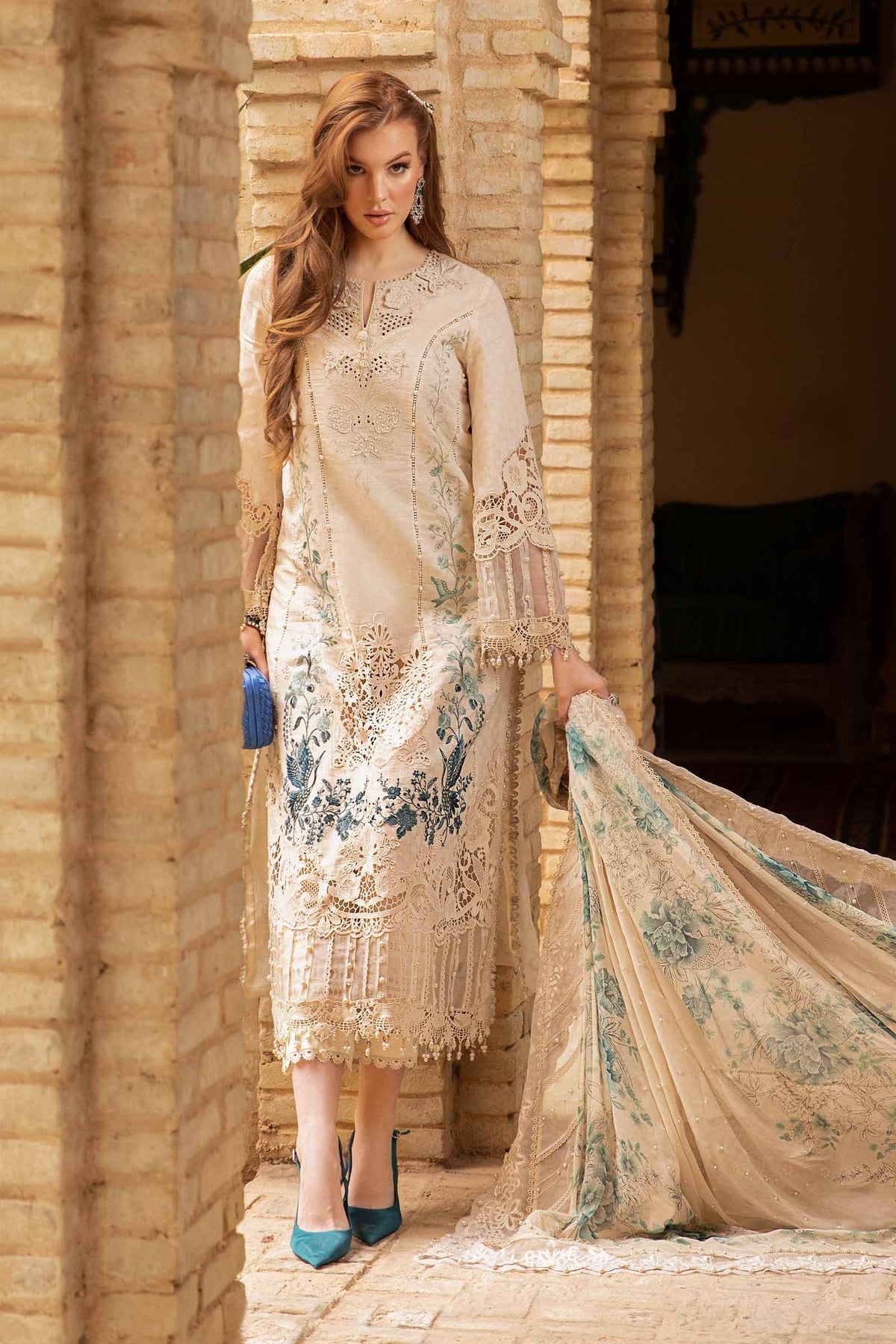 Maria B - D-2414-B - Lawn