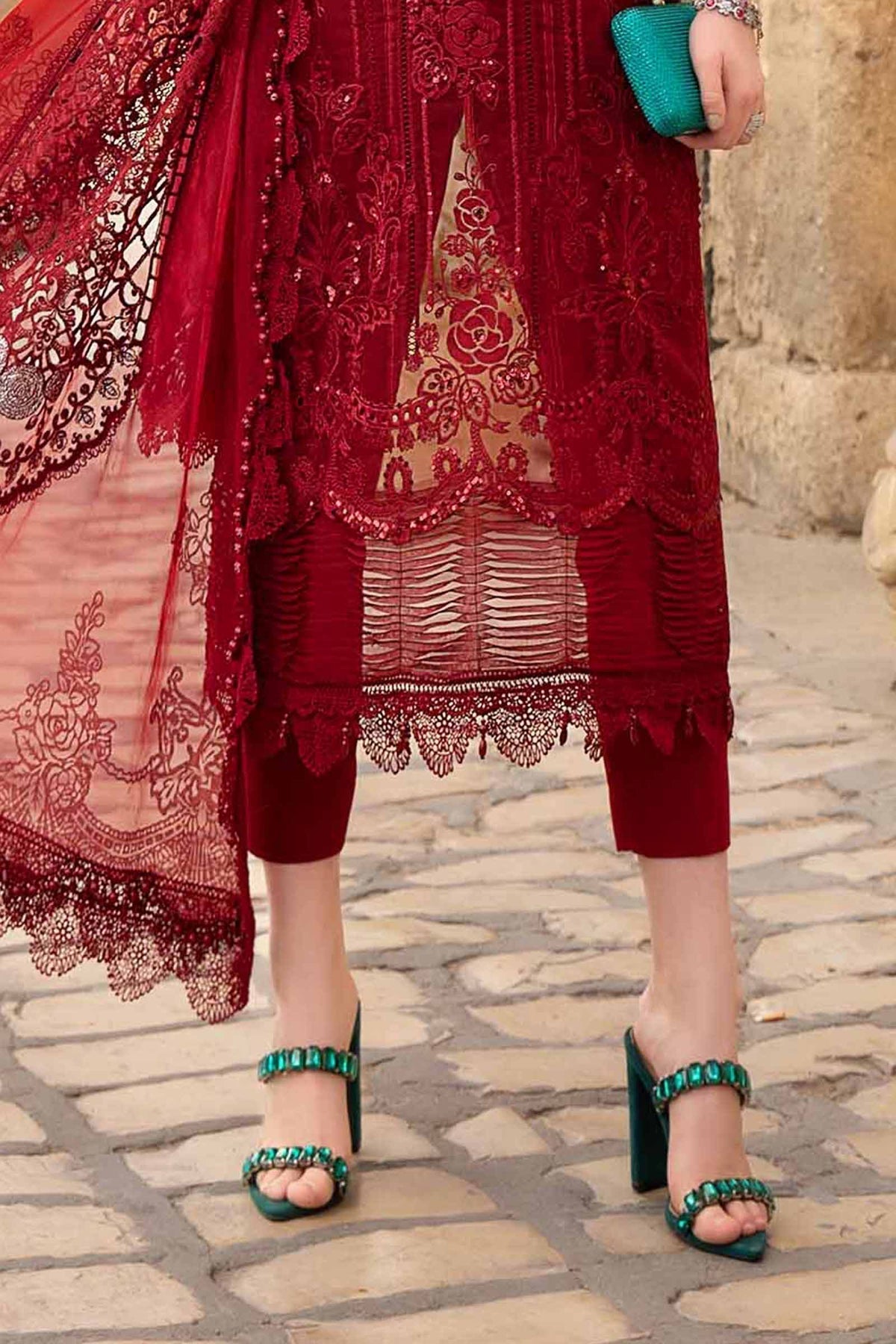 Maria B - D-2401-B - Lawn