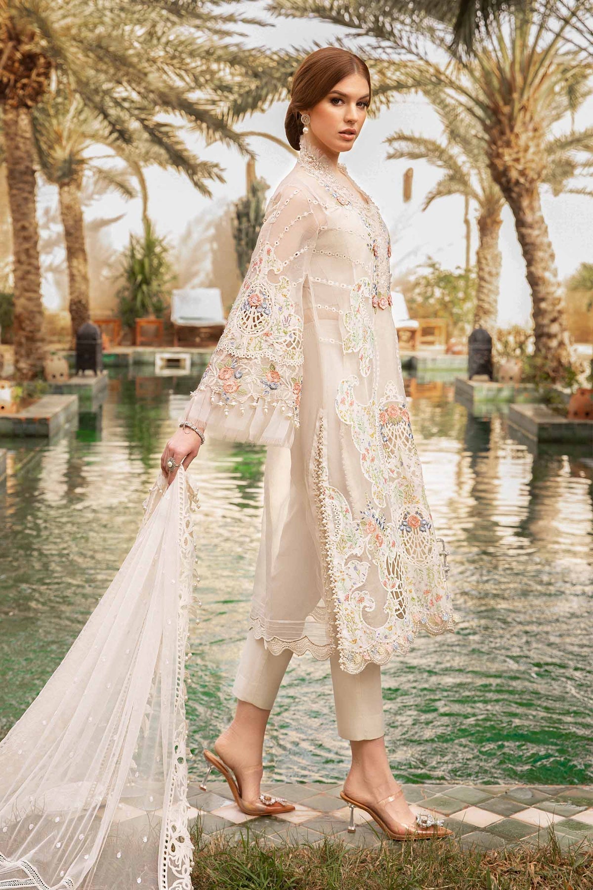 Maria B - D-2405-A - Lawn