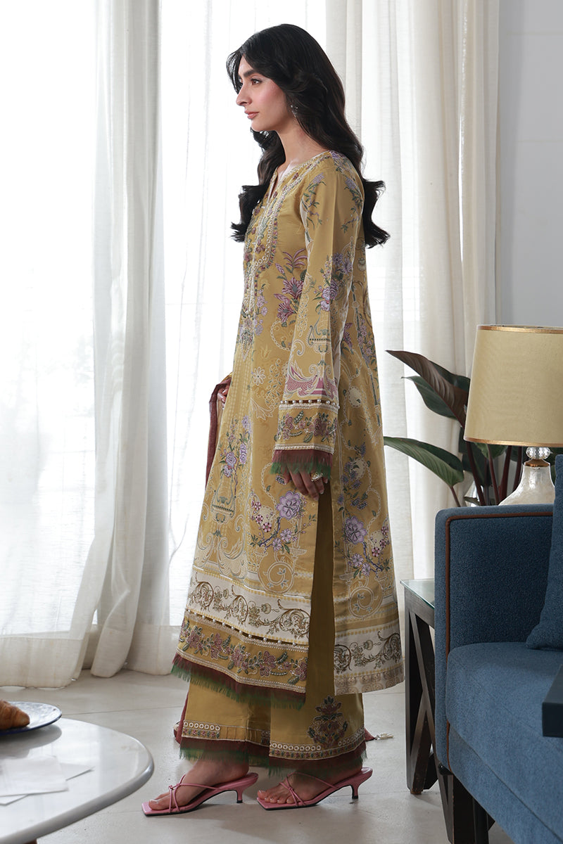 Gulaal | Delia Lawn | Esme