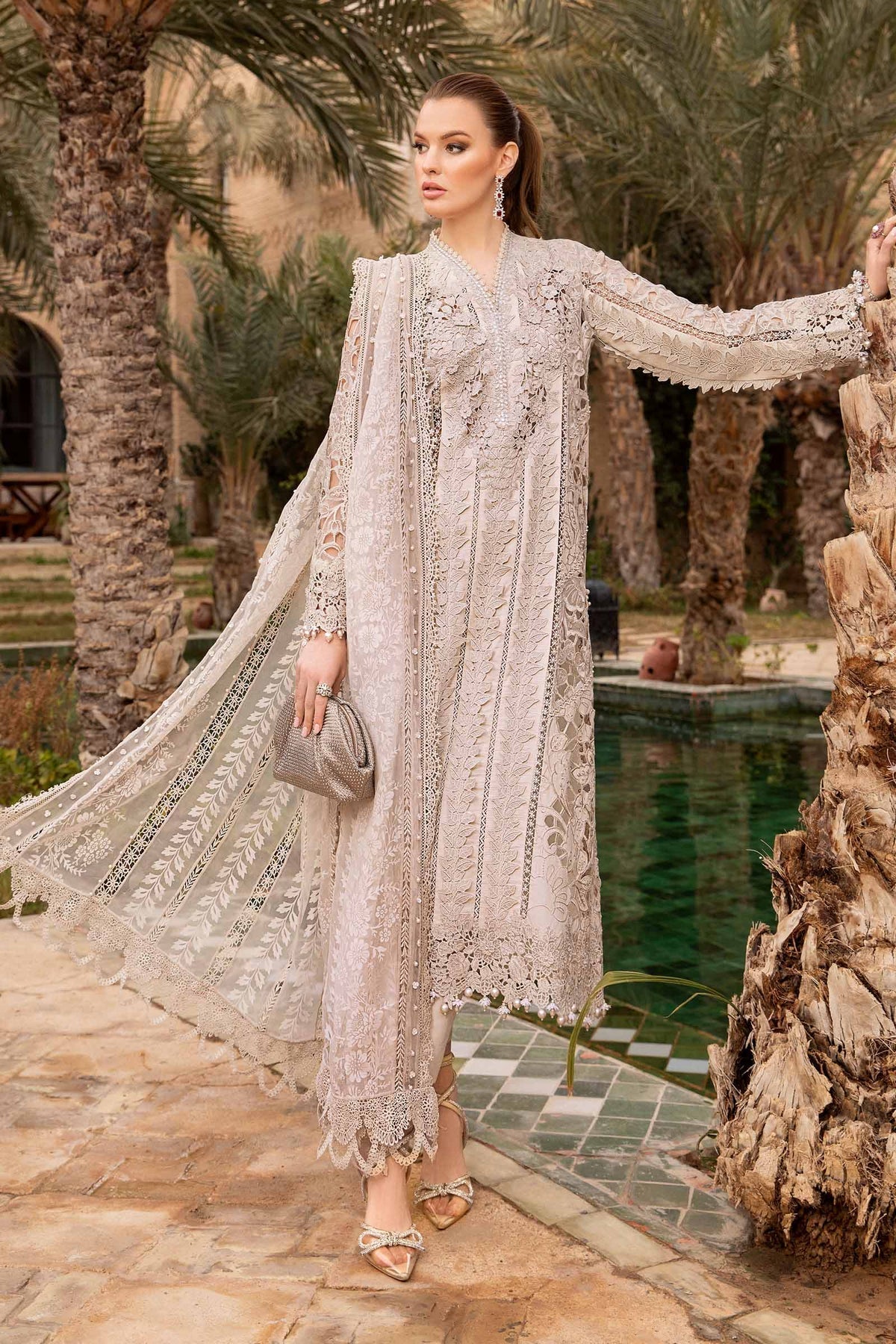 Maria B - D-2409-A - Lawn
