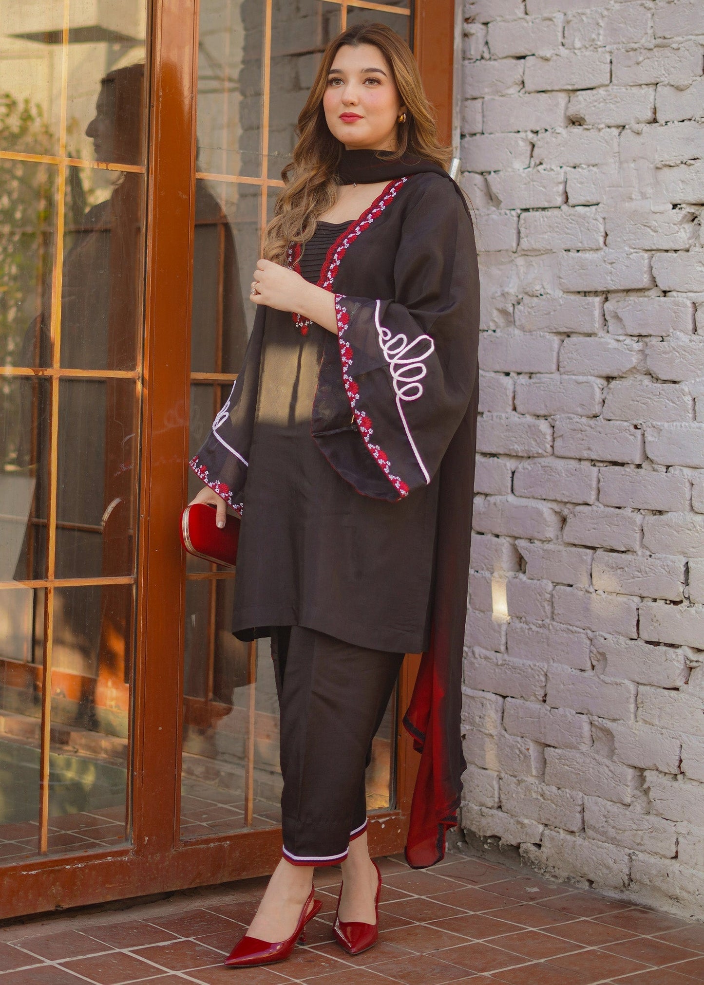 Fozia Khalid | Silk Spire | NOIR - House Of Anaya