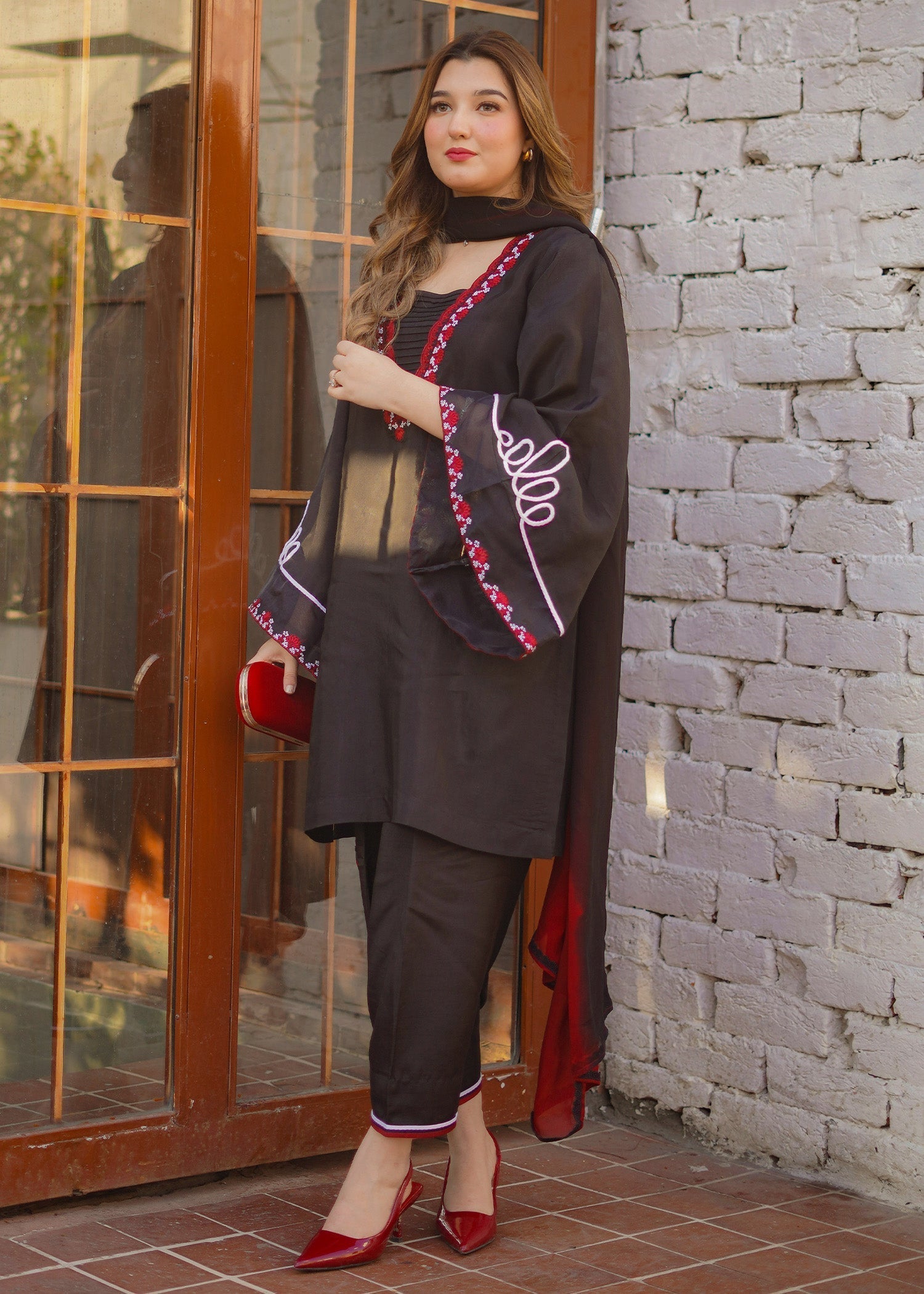 Fozia Khalid | Silk Spire | NOIR - House Of Anaya