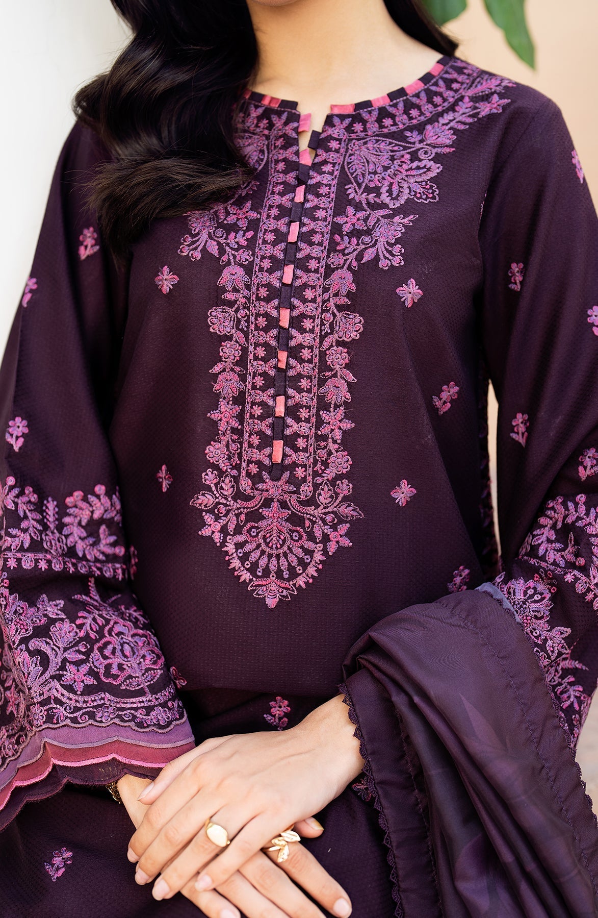 Zarif | Nura Textured Lawn 25 | FAHA