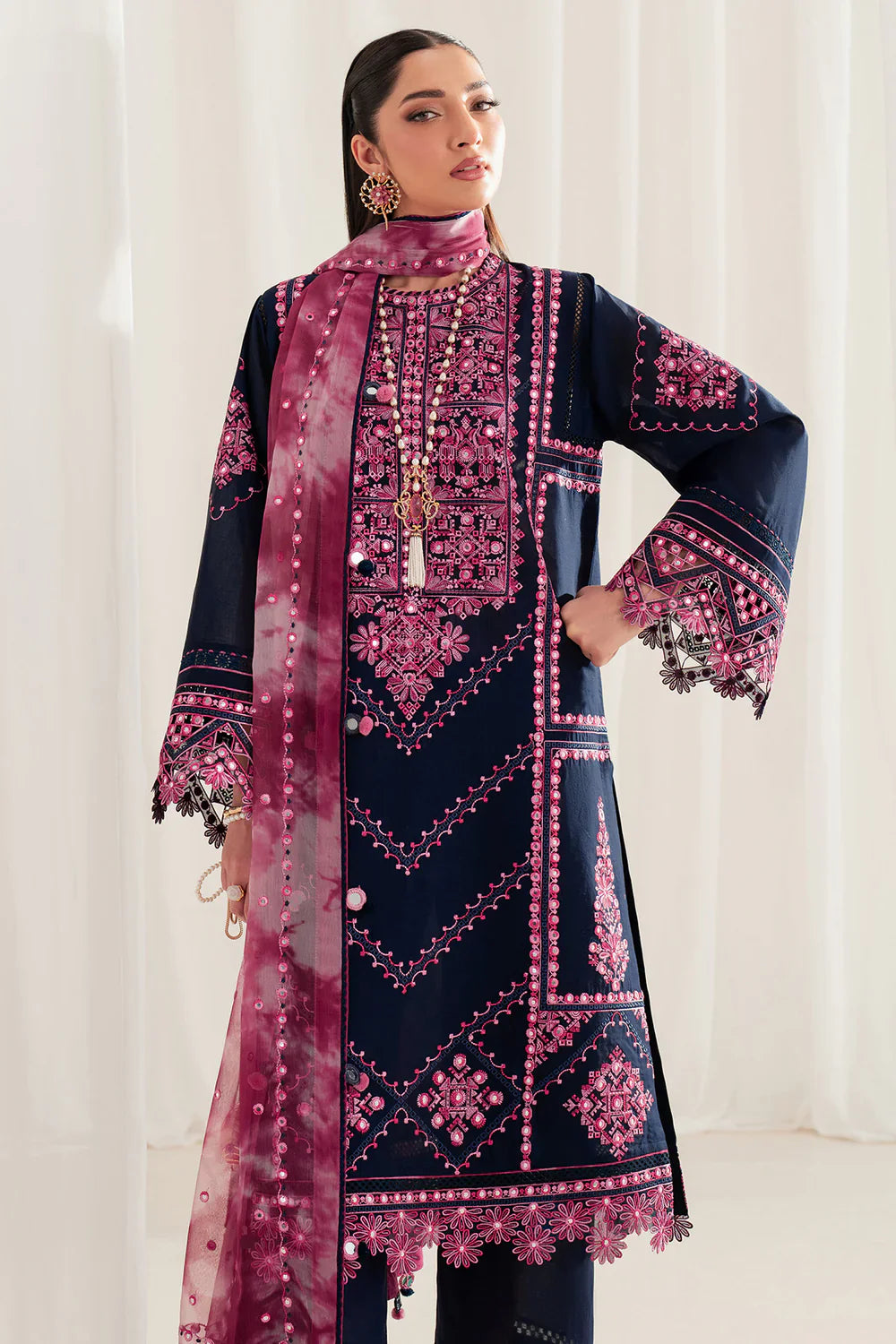 Jazmin | Iris EMBROIDERED LAWN IL'25-D01