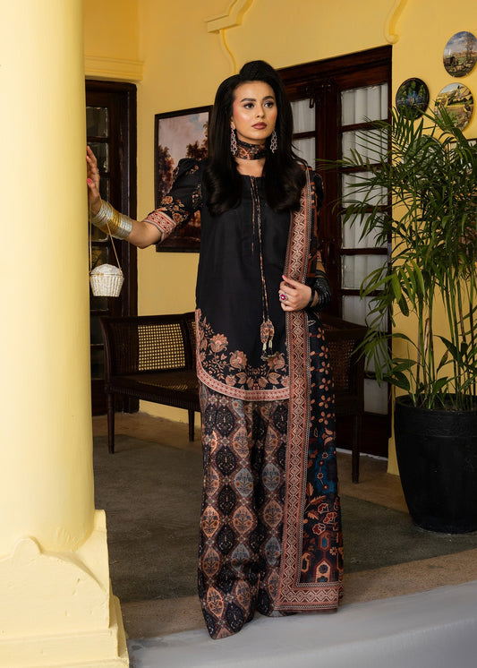 Maria Osama Khan | Retro Lawn 25 | Nazia