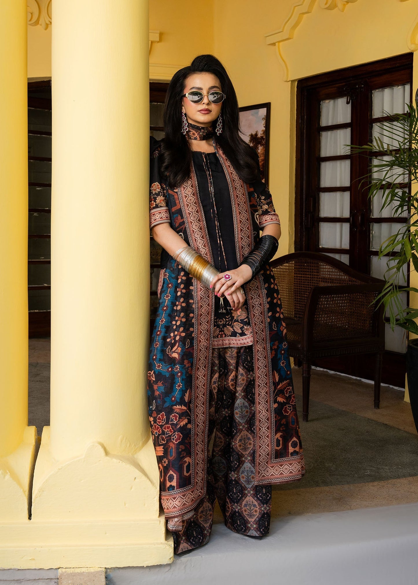 Maria Osama Khan | Retro Lawn 25 | Nazia