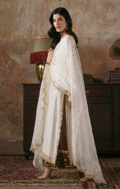Maya | Viola Luxe Velvet 25 | ALANNA