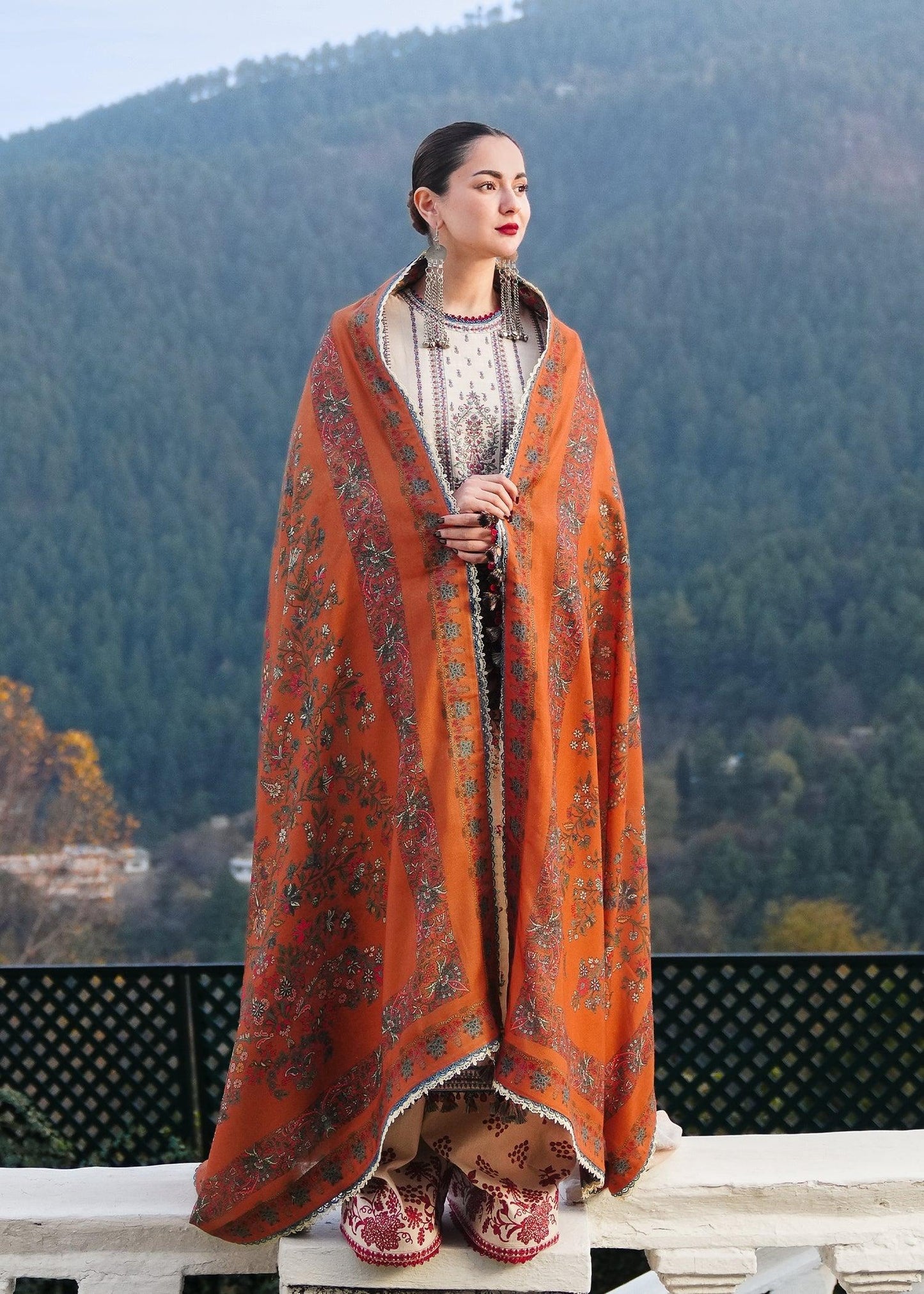 Hussain Rehar | Winter Shawl 24 | Almas