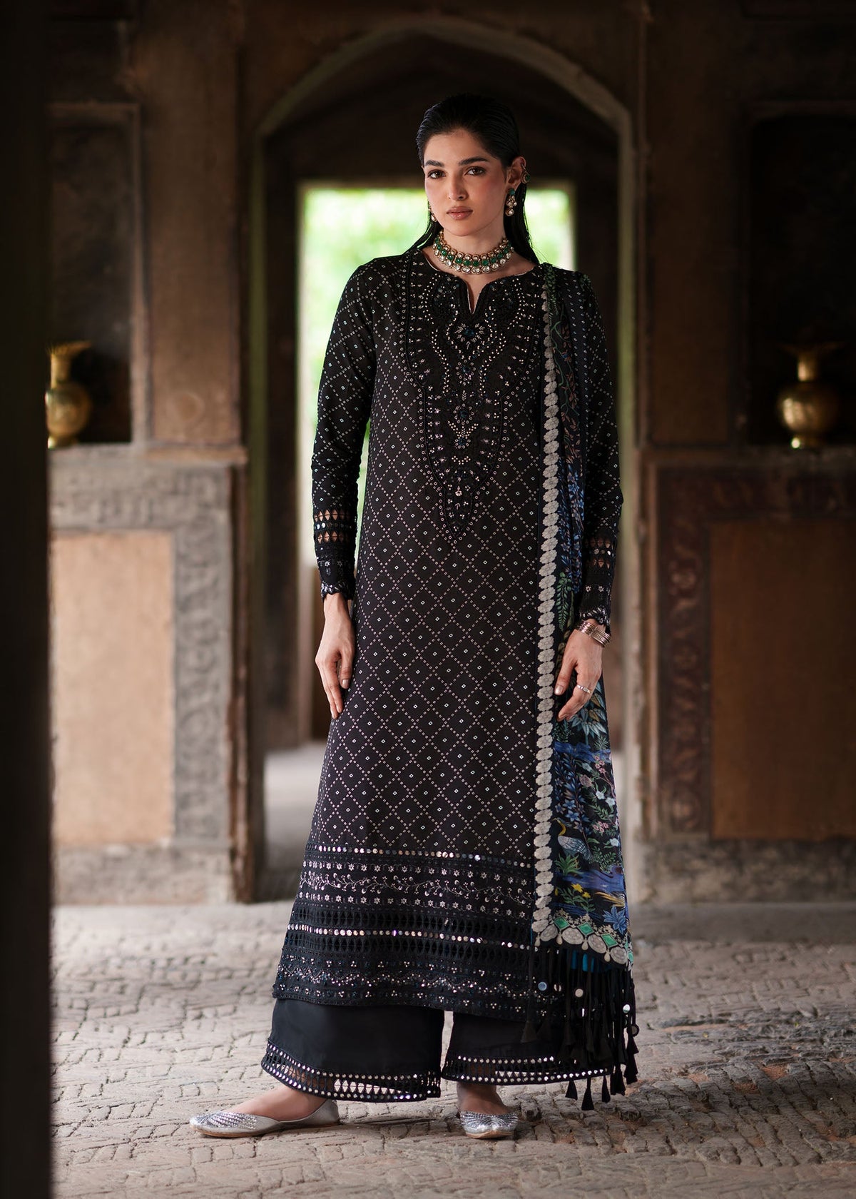 Sadaf Fawad Khan | Zeenat Formals-26 | Riwaz