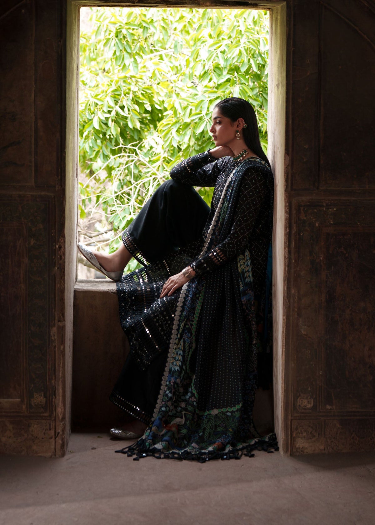 Sadaf Fawad Khan | Zeenat Formals-26 | Riwaz