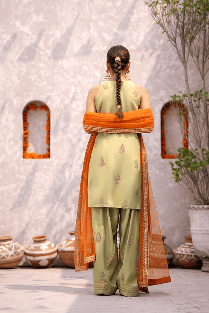 Erum Khan | Sakhiyan Formals | GULBAHAR