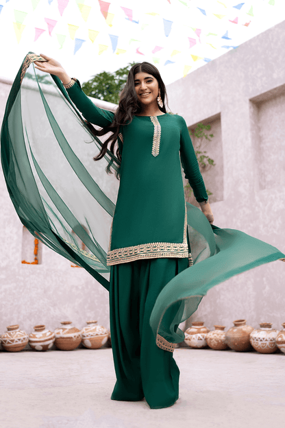 Erum Khan | Sakhiyan Formals | LILY