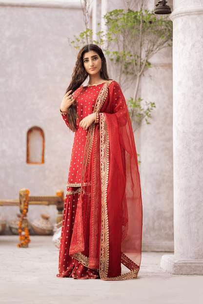 Erum Khan | Sakhiyan Formals | GULAB