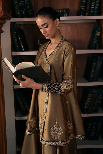 Mina Kashif | Emilie Formals | Noelle