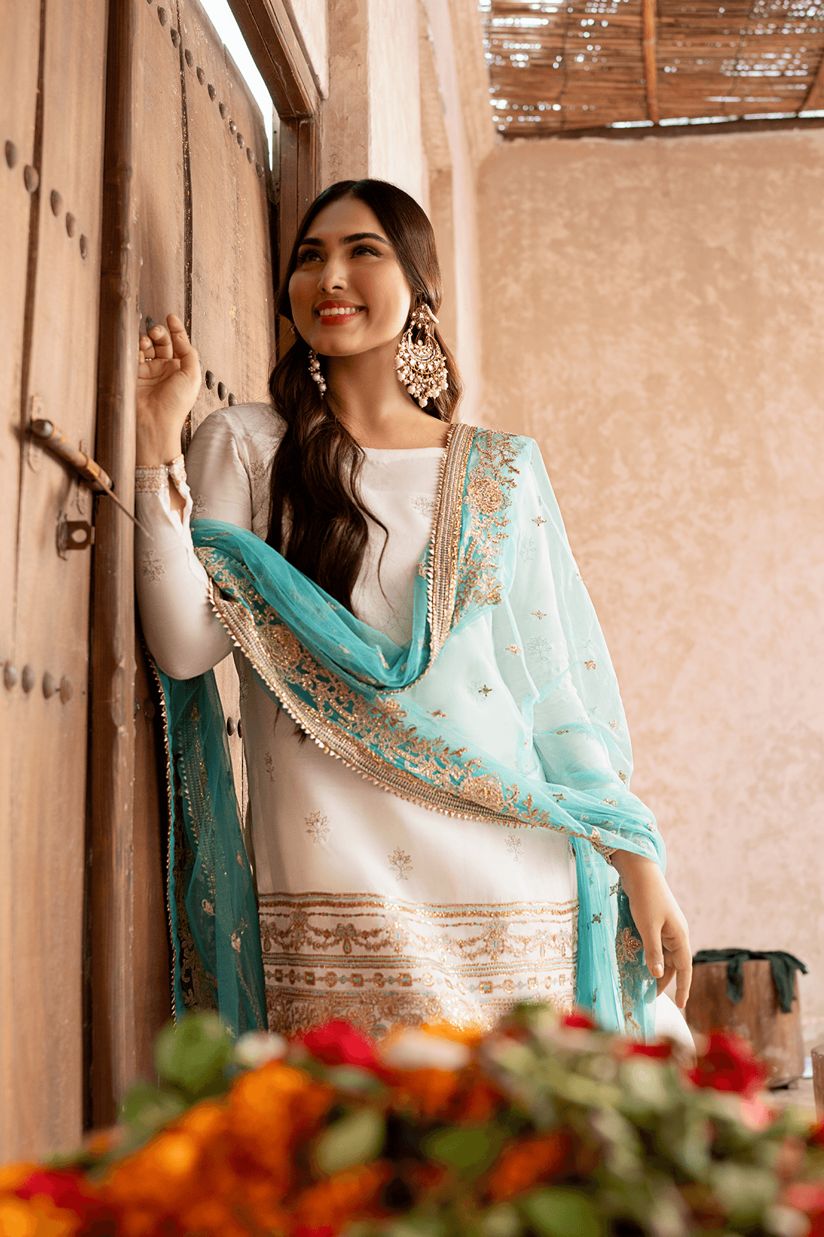 Erum Khan | Sakhiyan Formals | SUFAID PHOOL