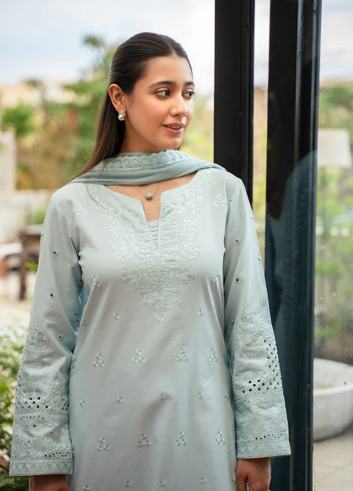 Gulaal | Embroidered Basics | Waterlily