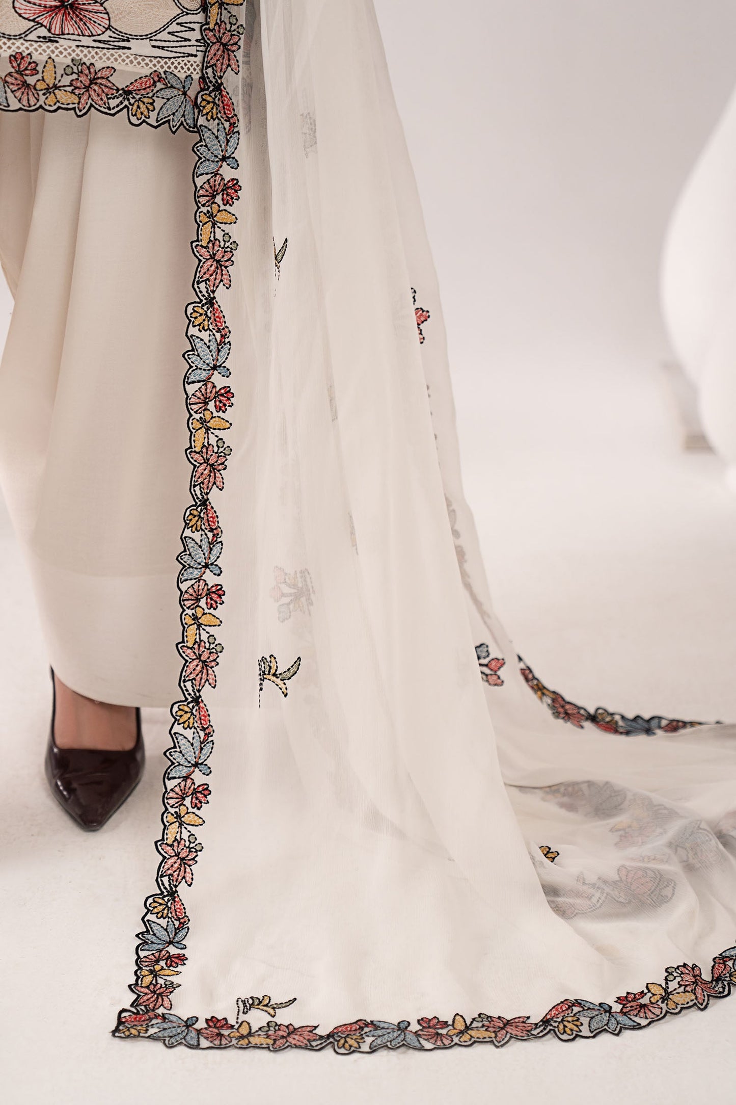 Maria B | Eid Collection 26 | DW-EA26-102